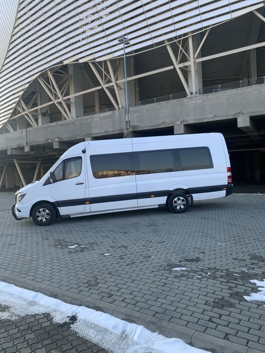 Mercedes-Benz Sprinter 319 8+1