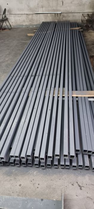 Hala pe structura metalica