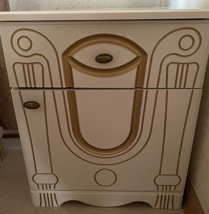 Спальный гарнитур .