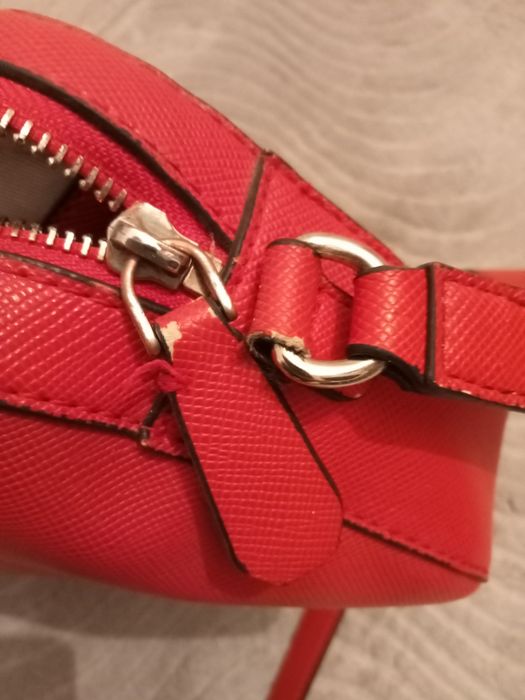 Чанта Nike оригинален,guess