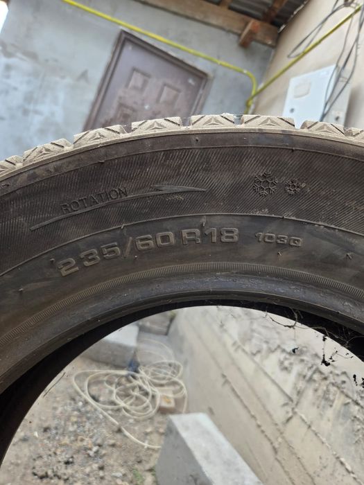 Шины от хайлюкс 235/60/18