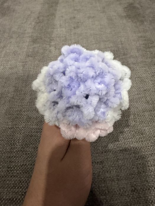 Игрушные цветы,очень красивые.