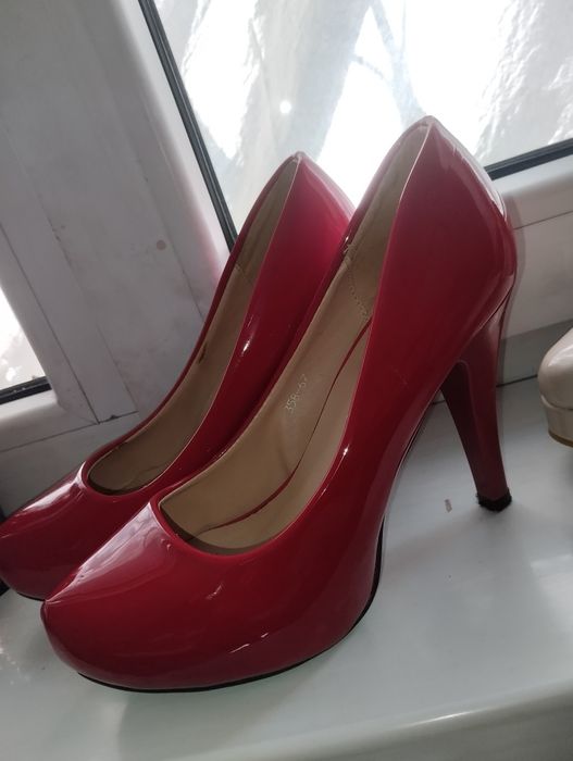 Yigit rus ayolini sikibdi.