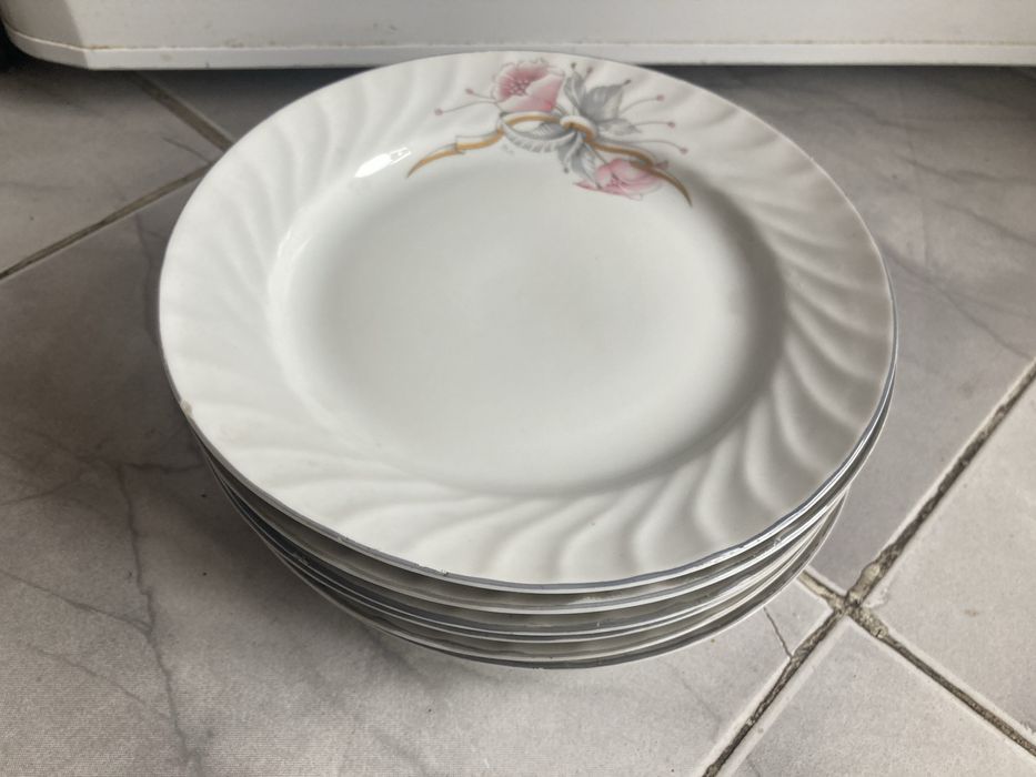 Порцелан Китка гр Нови паза