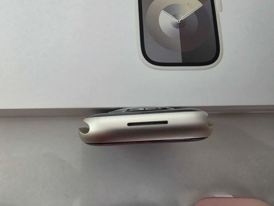 Apple Watch 9 45mm Starlight