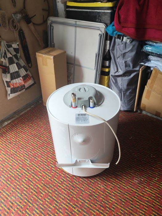 Boiler apă 50 L.
