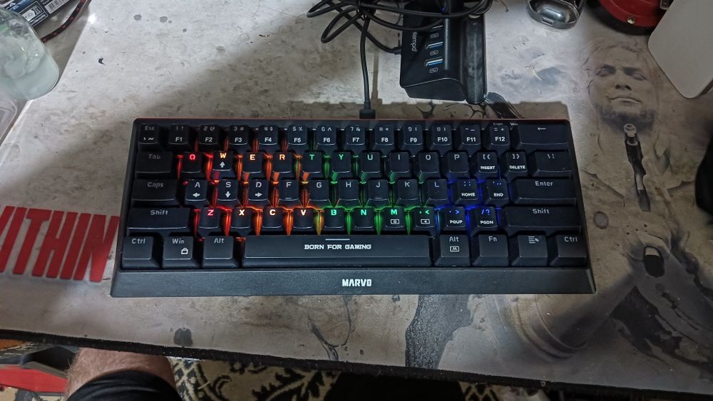 Vând tastatura  gaming