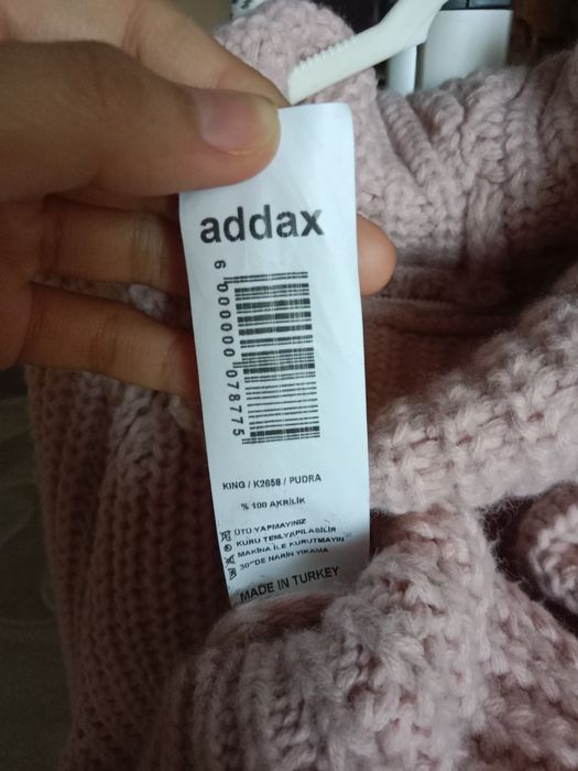 Продаётся красивый свитер