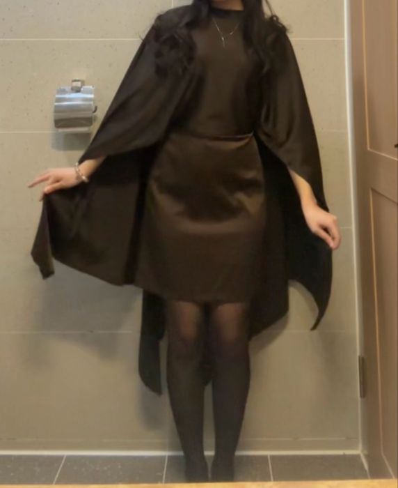 Милое платье коричневое