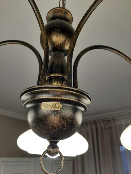 Продам брендовую люсту jupiter