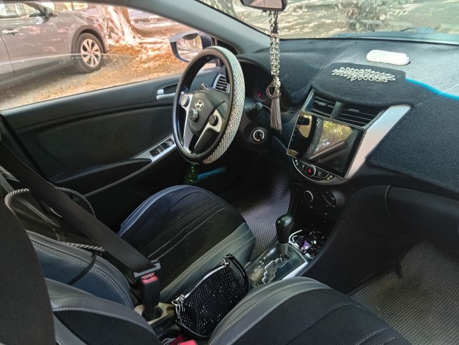 Автомобиль Хундай акцент продам