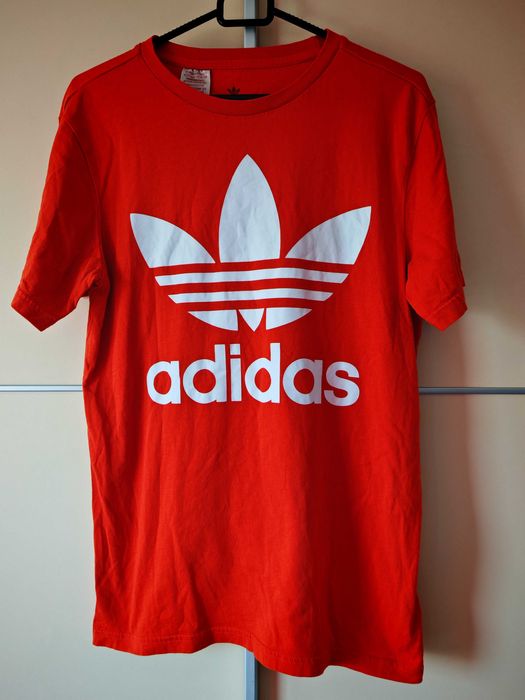 Vând tricou sport Adidas