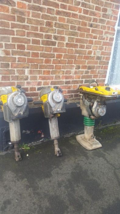 Aparate de construcții de închiriat