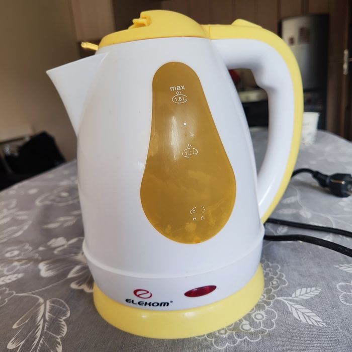 Кана за гореща вода