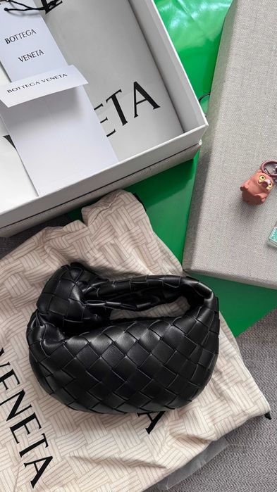 продам кожаную сумку малышку