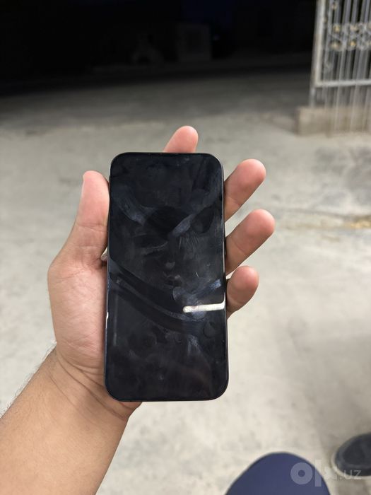 Iphone 15 pro 86%  емкость оооо