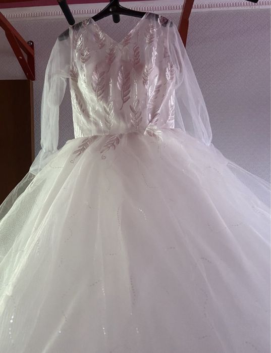 Свадебное платье