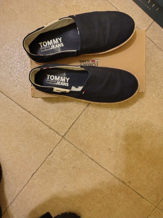 Еспадрили, купувани от магазин  Punto