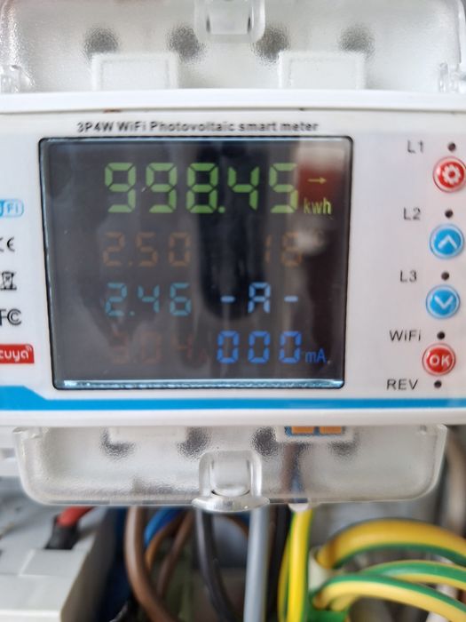 Siguranta / releu trifazata inteligenta tuya wifi