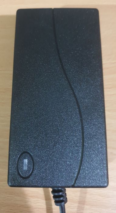 AC/DC Адаптер 12V - 5A