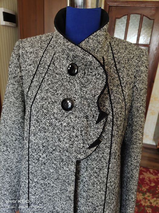 Продам женское пальто