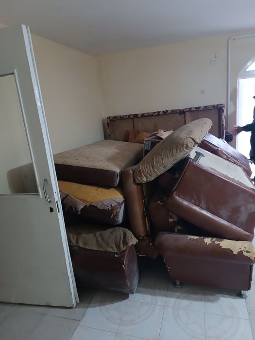 Отдам даром старые мебель и разные вещи из дома , ориентир - Ракат мах