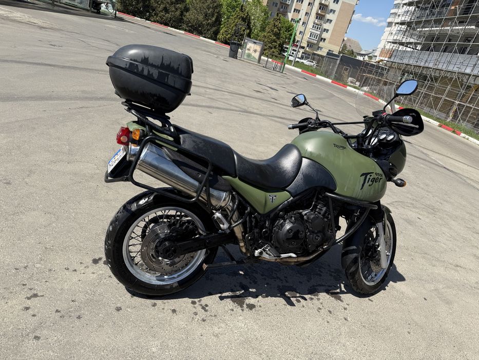 Vând Triumph Tiger 955i