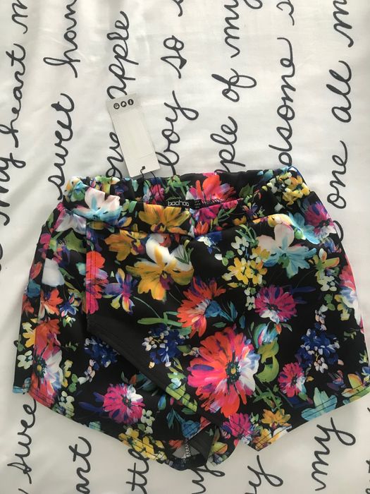 Fusta tip pantalon scurt