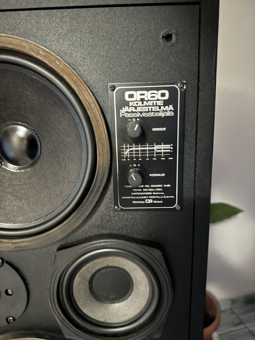 Boxe OR 60 Made in Danemark.