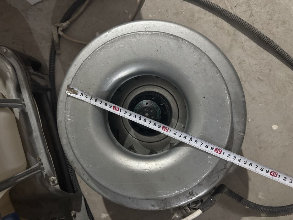 Продам вытяжку улитку