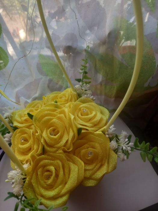 • Aranjament Floral Etern - Trandafiri Satin Realizați Manual, Cadou Deosebit