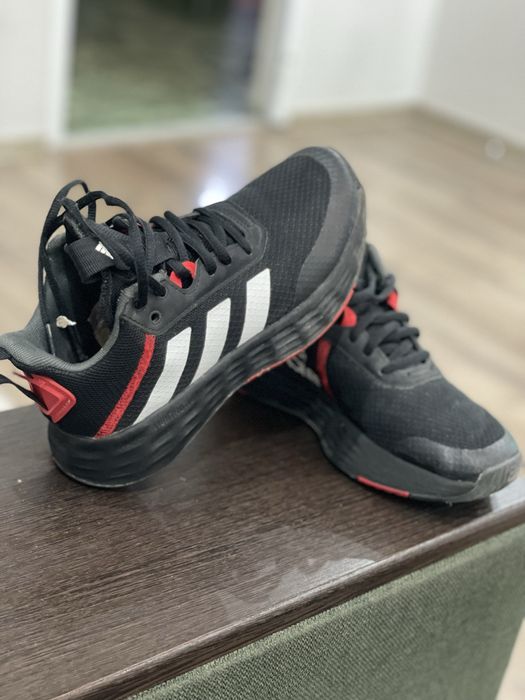 Адидас маратонки