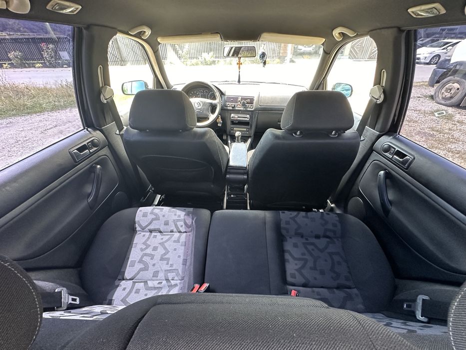 Volkswagen Golf 4, 1.6 SR