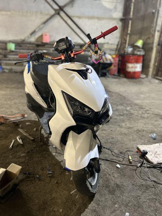 М8 скутер продам 150сс