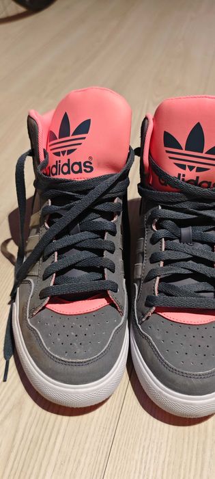 Обувки  adidas 42 номер