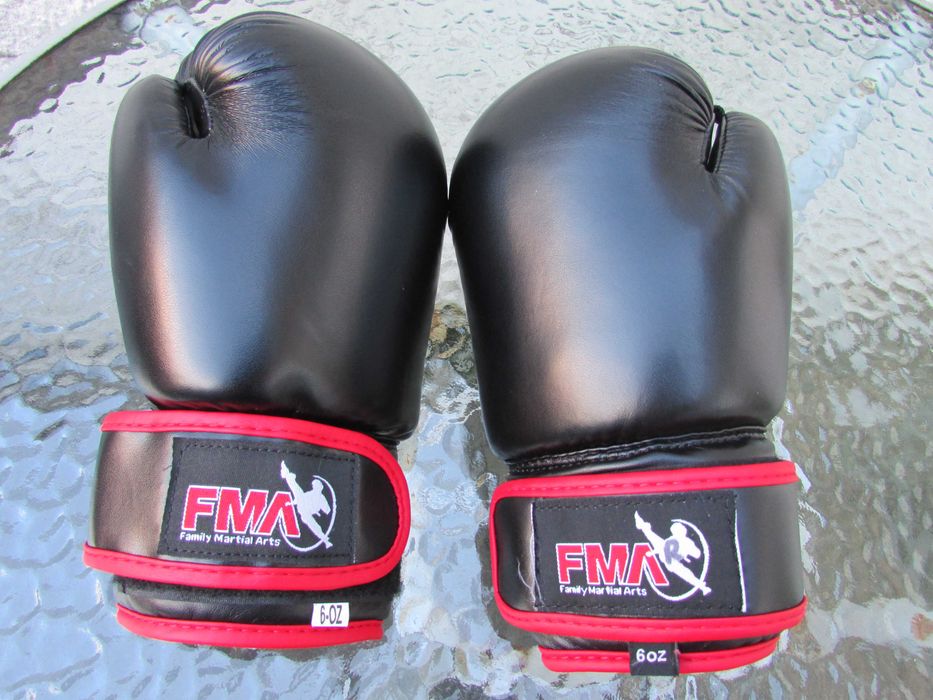 Екипировка за карате - кик бокс Pro Champ - FMA