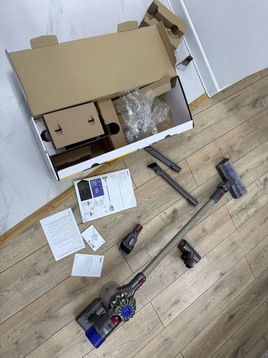 Dyson V8 Animal 2021 года