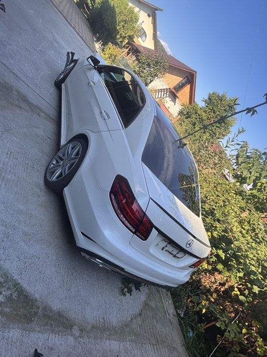 Vand mercdes benz clasa e, porneste,