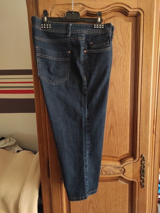 Pantalon blugi, diferite marimi, diferite modele