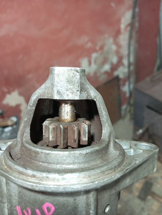 Продам стартер Тойота чайзер 90