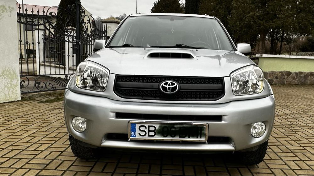 Toyota RAV4 foarte ingrijita !