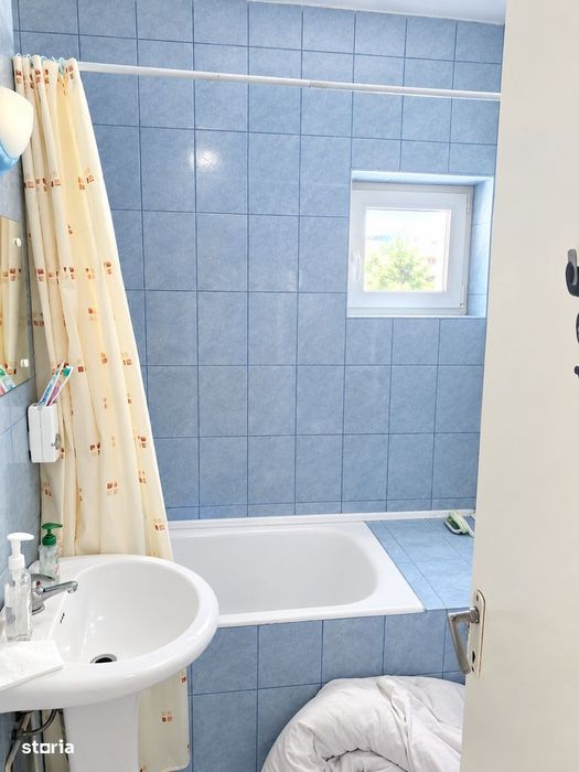 Apartament 4 camere 90 mp - etajul 6/10, zona centrala