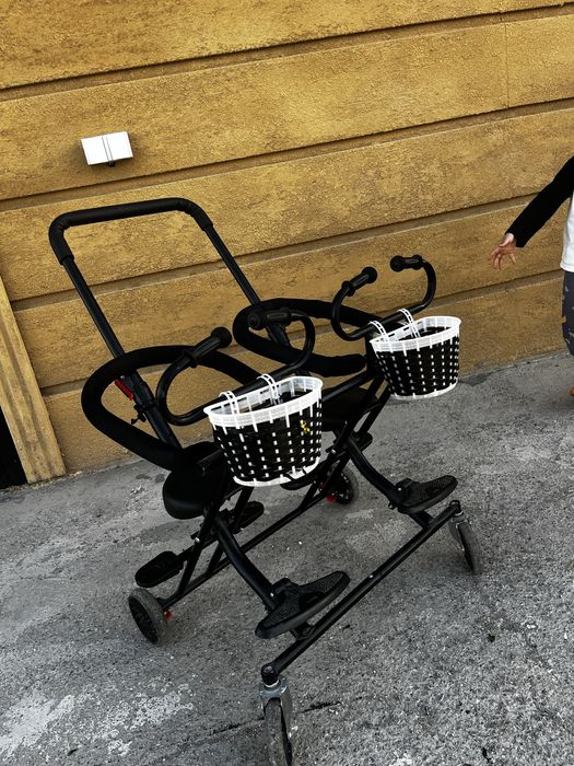 Продам коляску двойную