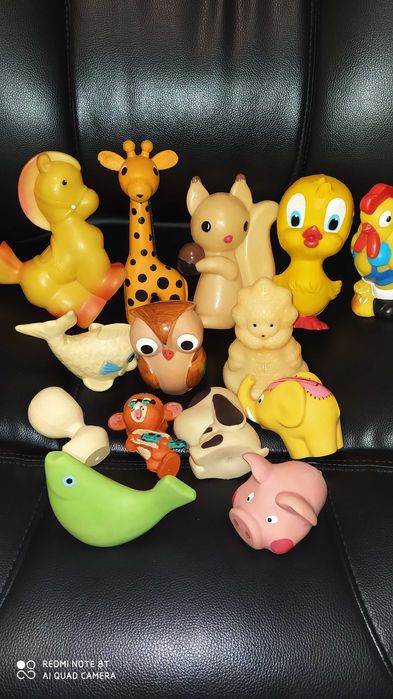 Голям лот стари гумени играчки от соца