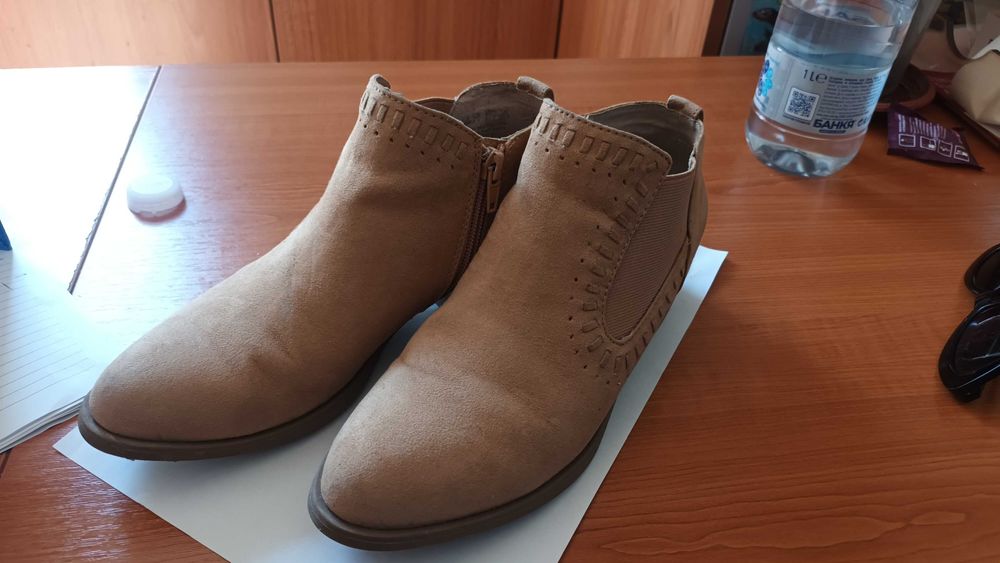 бежави боти - набук