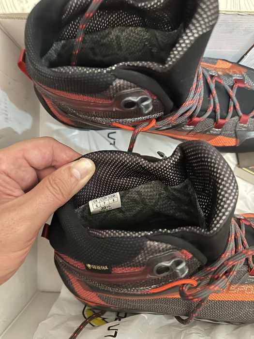 Bocanci drumetie Lasportiva 39 1/2