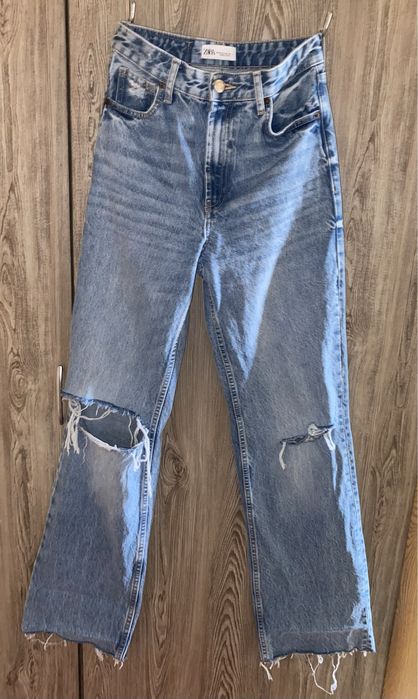 Скъсани дънки на ZARA