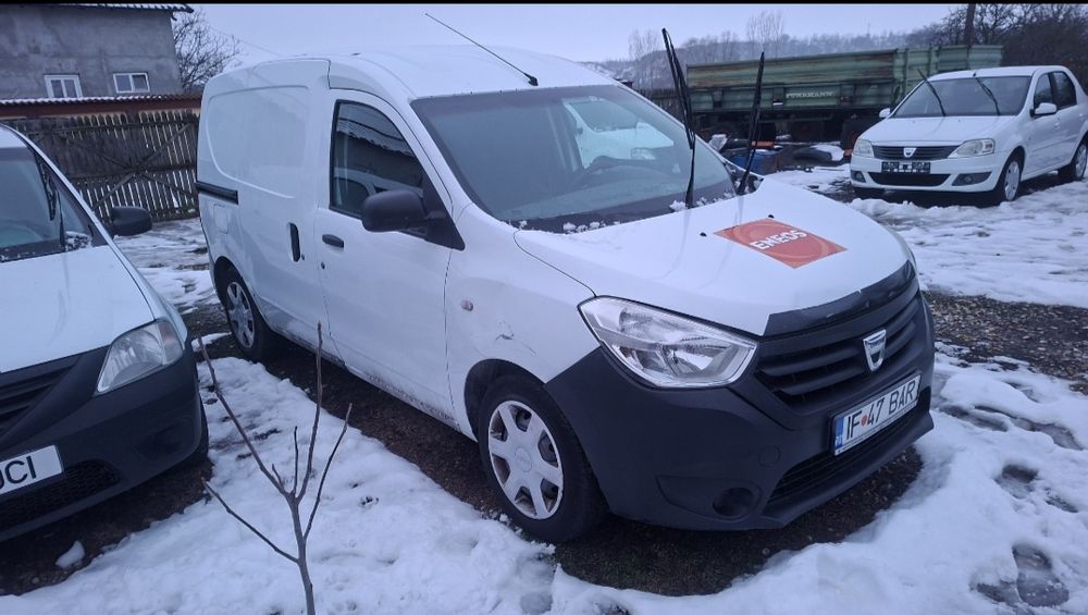 Vând Bară si Faruri Dacia Dokker