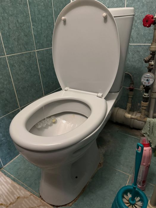 Продам б/у унитаз