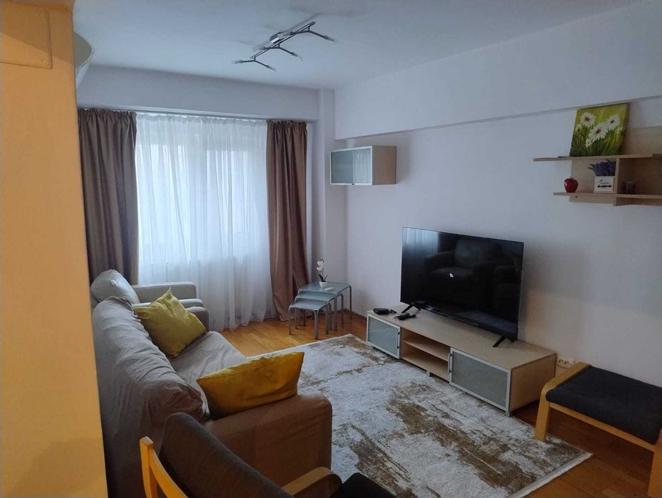 Apartament modern de închiriat - 4 camere,  recent renovat! (zona Tei)